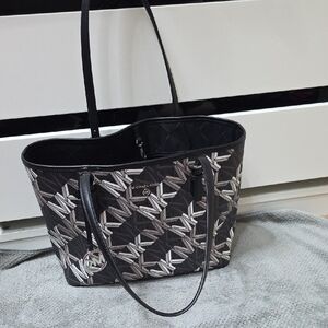 Michael Kors Graphic Black and White Tote